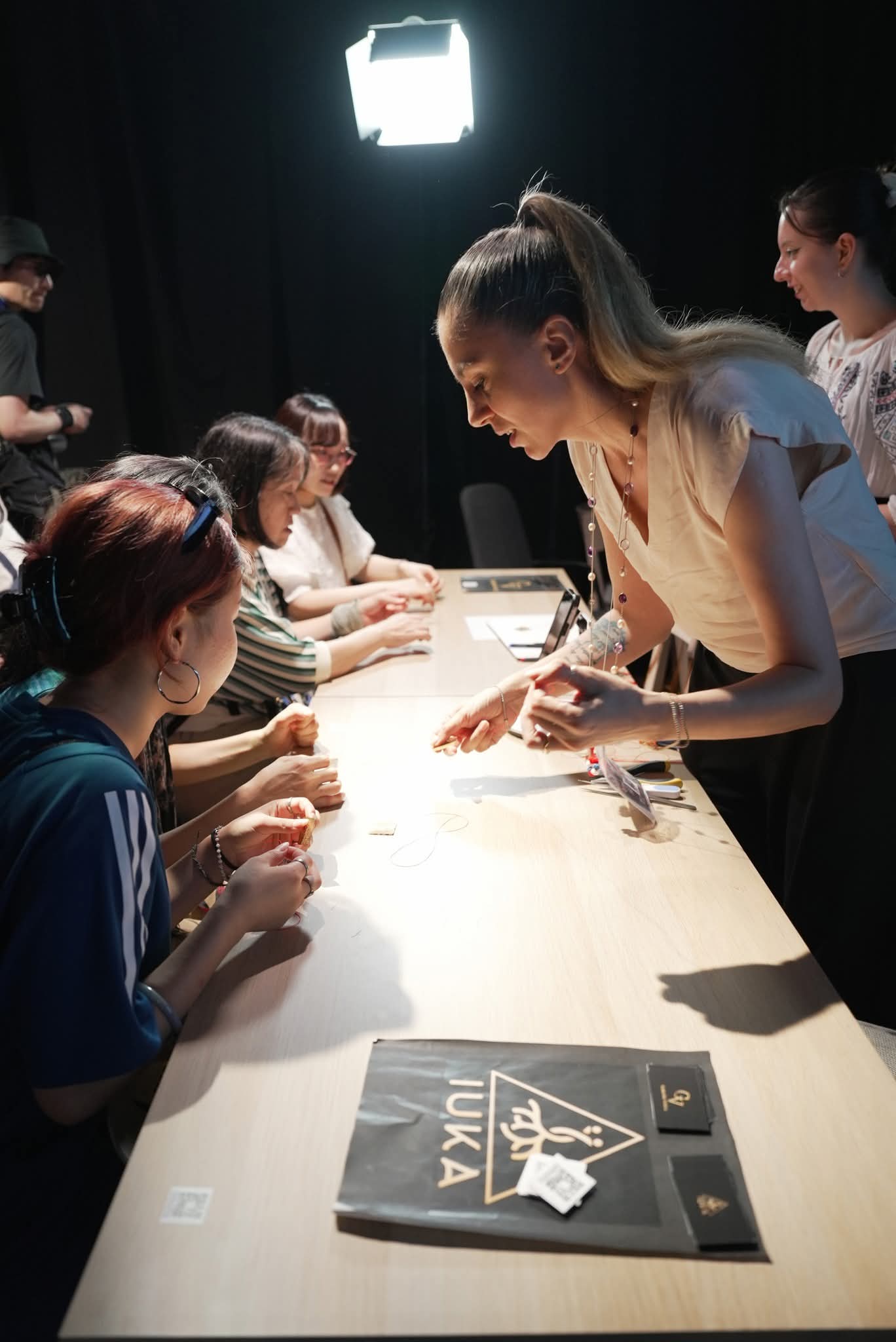 Workshop-urile de bijuterie contemporană Sursa foto Pavilionul României Osaka 2025