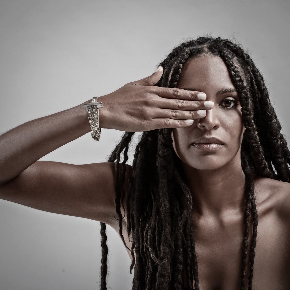 2018Migrants collection Beyond borders cuff Contemporary jewelry Fabiana Fusco