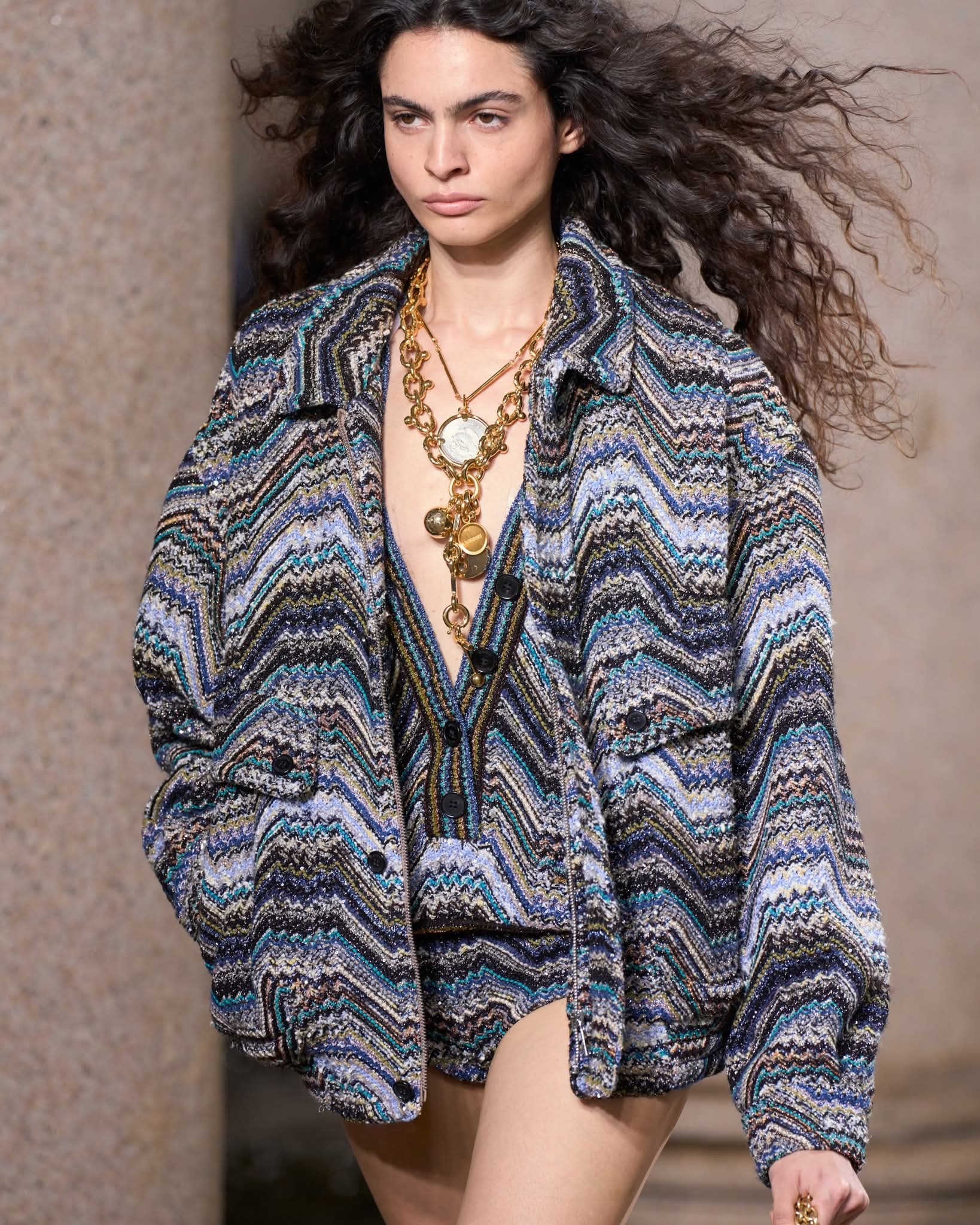 Bijuterii 2026: coliere lungi Missoni Sursa foto: Facebook Missoni