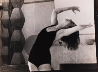 Florence Meyer, secvență din film realizat de Constantin Brâncuși în atelier.